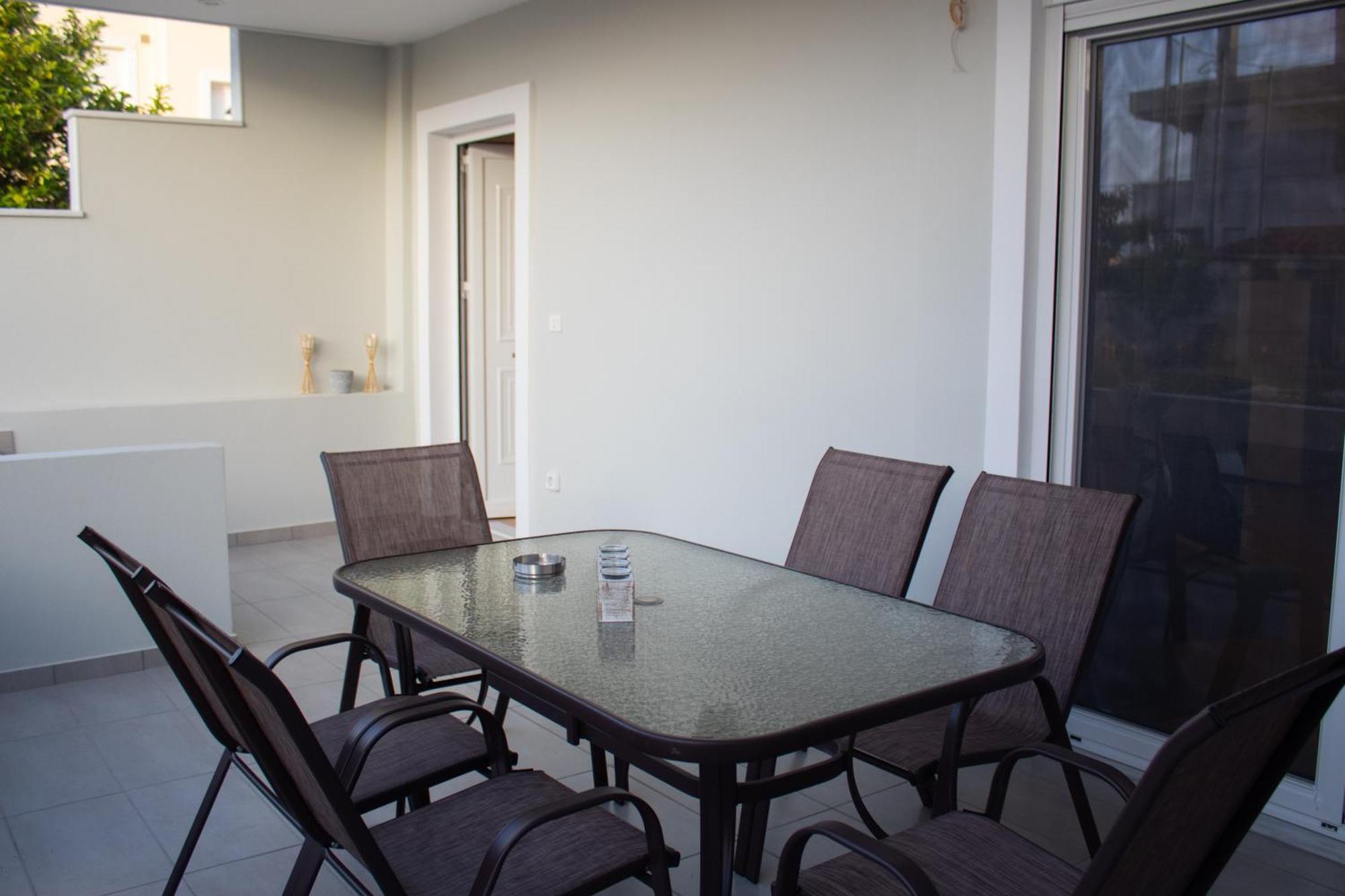 Giakost Apartments V Near Airport 阿特米达 外观 照片