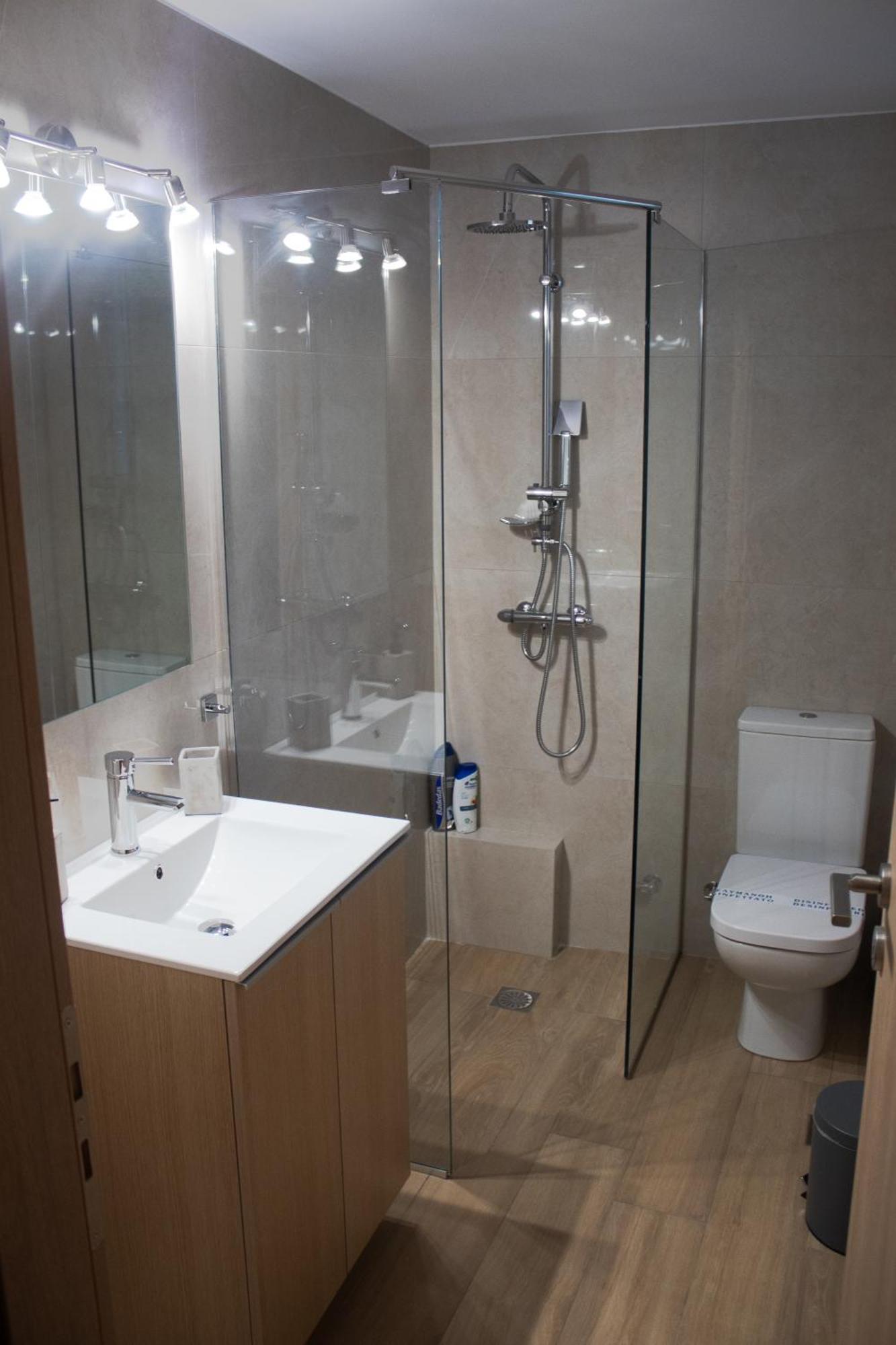 Giakost Apartments V Near Airport 阿特米达 外观 照片